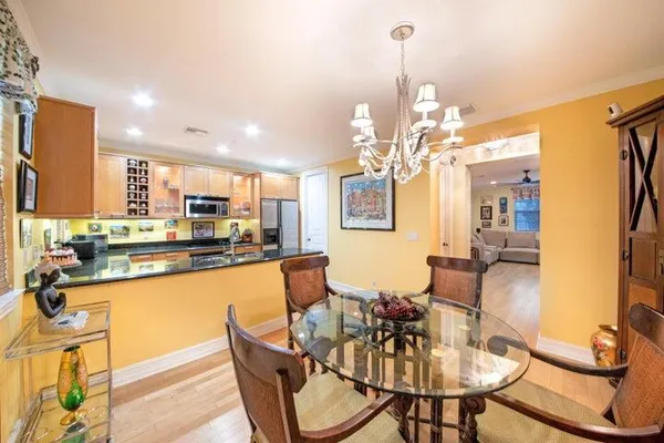 $975,000 | 381 West Mallory Circle, Delray Beach, FL 33483