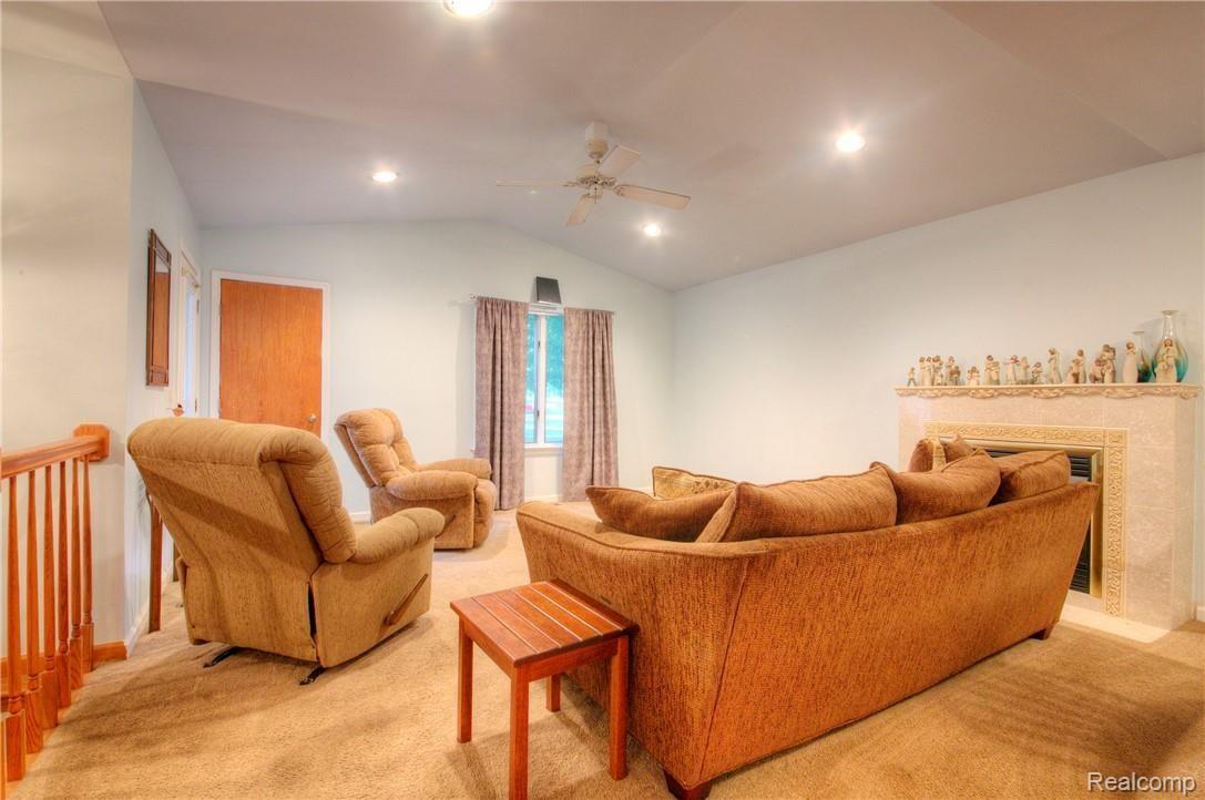 1028 South Gale Road Davison, MI 48423 - Photo 5 of 34 930A2971_2_3.jpg