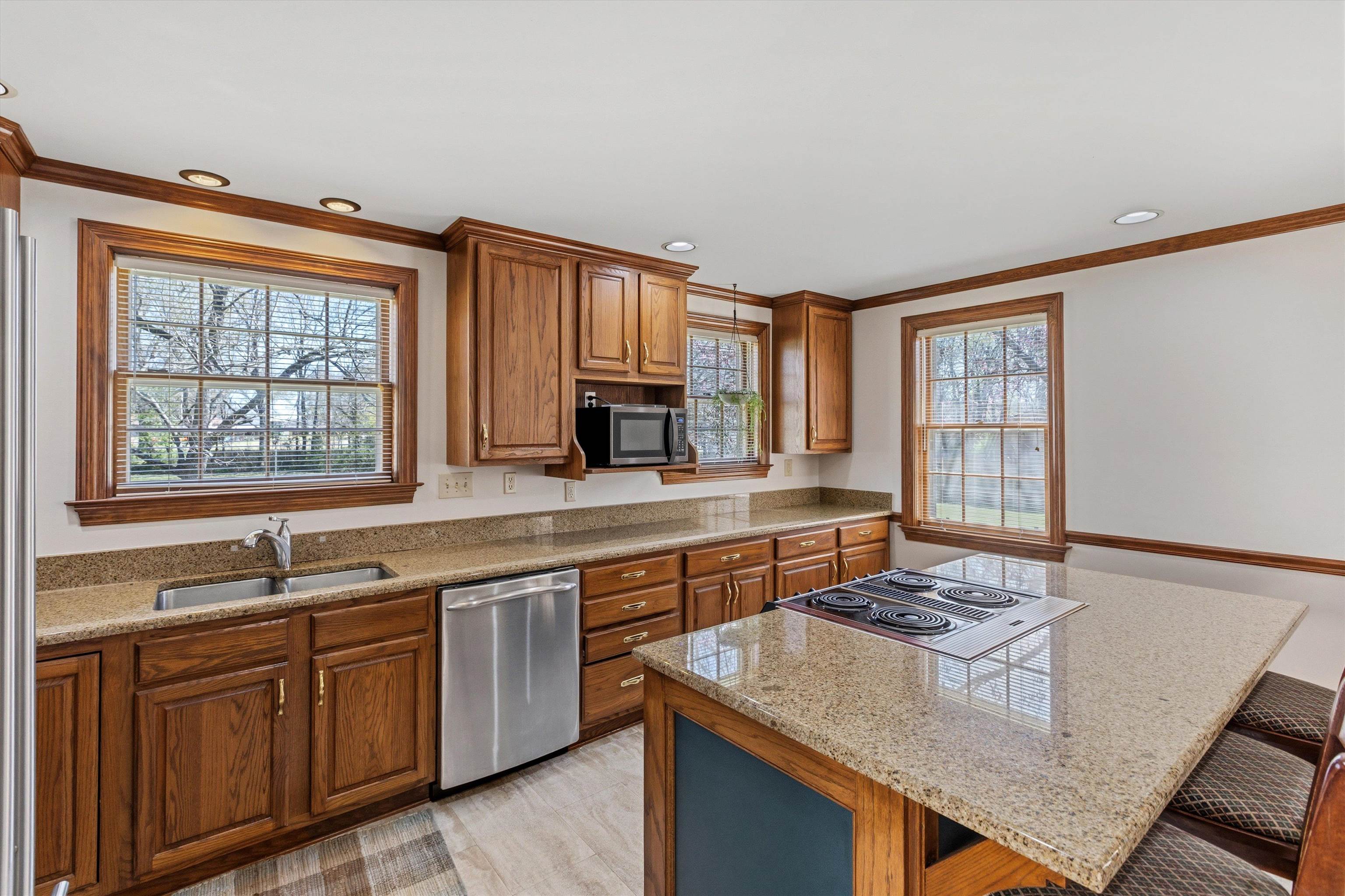 3334 Oak Road Bartlett, TN 38135 - Photo 9 of 40 Gallery Image 9