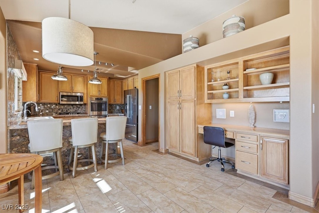 9101 Villa Ridge Drive Las Vegas, NV 89134 - Photo 11 of 39