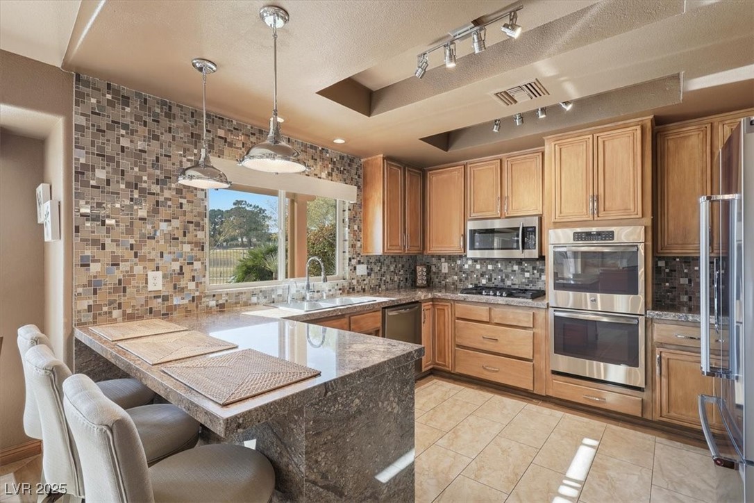 9101 Villa Ridge Drive Las Vegas, NV 89134 - Photo 12 of 39