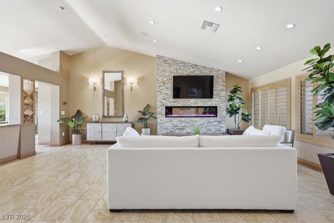 9101 Villa Ridge Drive Las Vegas, NV 89134 - Photo 7 of 39