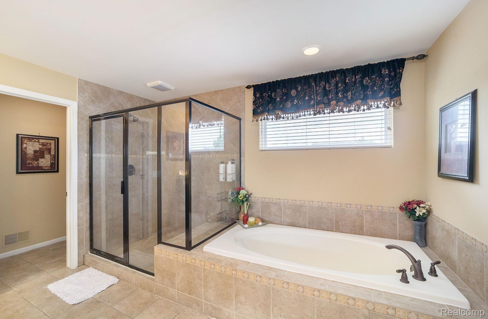 3543 Connors Drive Rochester, MI 48307 - Photo 20 of 48 017A8603.jpg