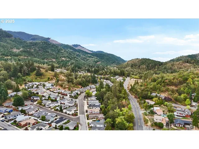 $119,000 | 145 Samantha Way, Canyonville, OR 97417