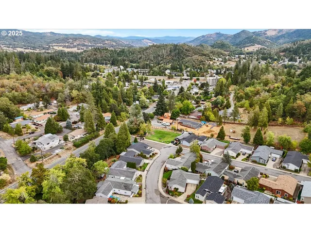 $119,000 | 145 Samantha Way, Canyonville, OR 97417