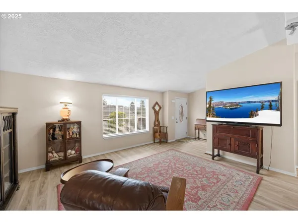 $114,500 | 145 Samantha Way, Canyonville, OR 97417