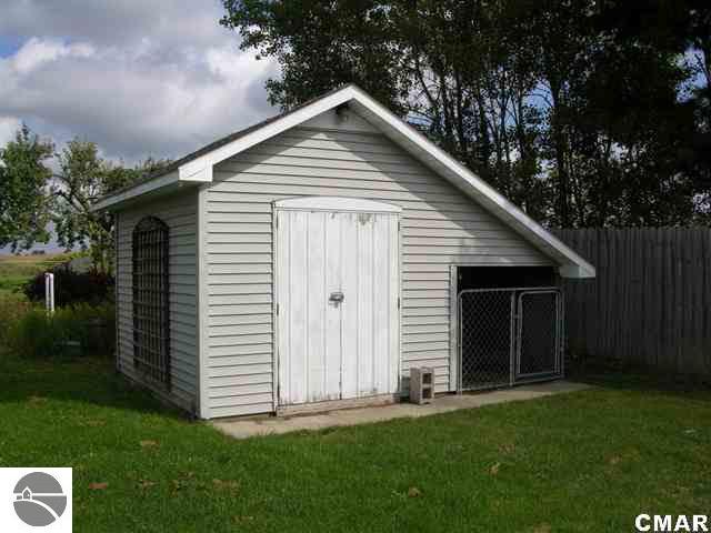 255 East Remus Road Mount Pleasant, MI 48858 - Photo 16 of 17 1772359-15.JPG