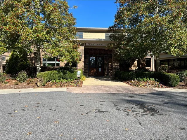 $215,000 | 1800 Clairmont Lake, Unit 711, Decatur, GA 30033