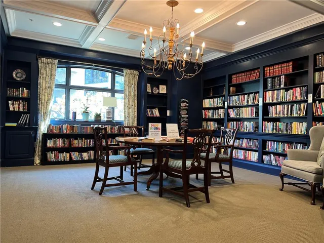 $215,000 | 1800 Clairmont Lake, Unit 711, Decatur, GA 30033