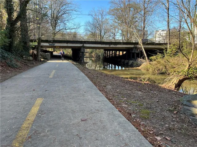 $215,000 | 1800 Clairmont Lake, Unit 711, Decatur, GA 30033