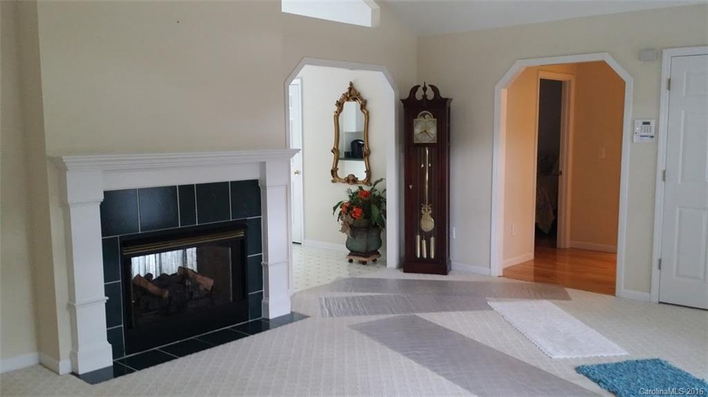 1691 Hwy 55 Road West Clover, SC 29710 - Photo 8 of 17