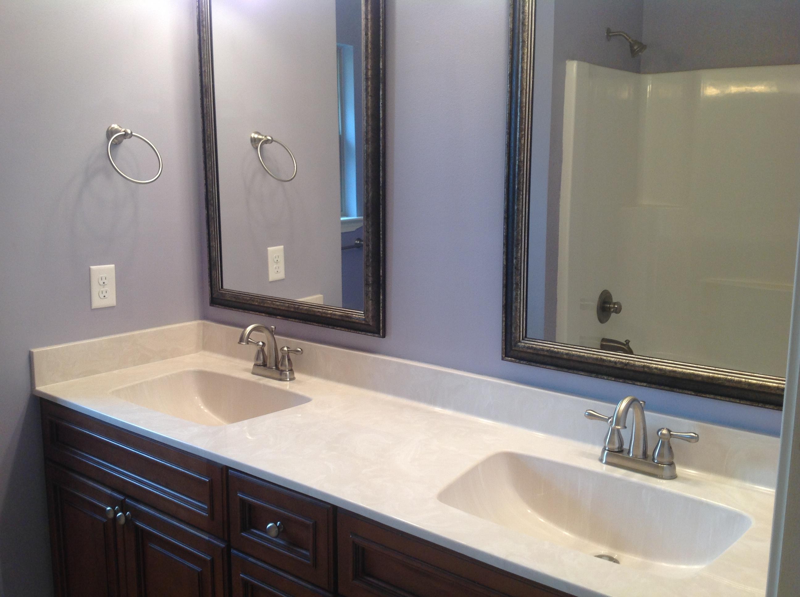227 January Court Crestview, FL 32539 - Photo 15 of 20 a bathroom with a sink and a mirror
