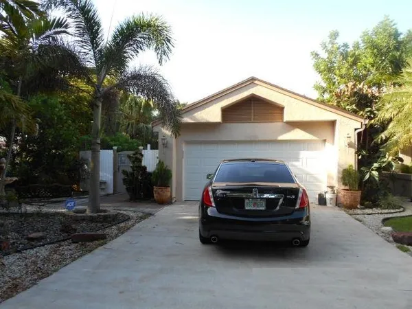 $5,000 | 3280 Northwest 21st Court, Pompano Beach, FL 33066