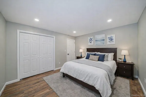 $3,390 | 130 5th Avenue, Bay Shore, NY 11706