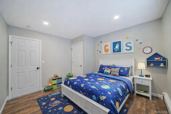 $3,390 | 130 5th Avenue, Bay Shore, NY 11706