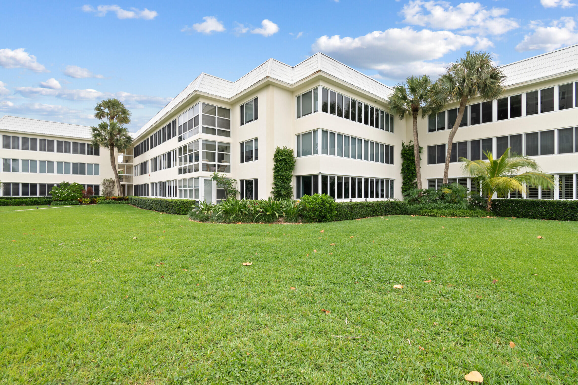 325 South Beach Road, Unit 102 Jupiter, FL 33469 - Photo 22 of 29 21__EKP3439_mls