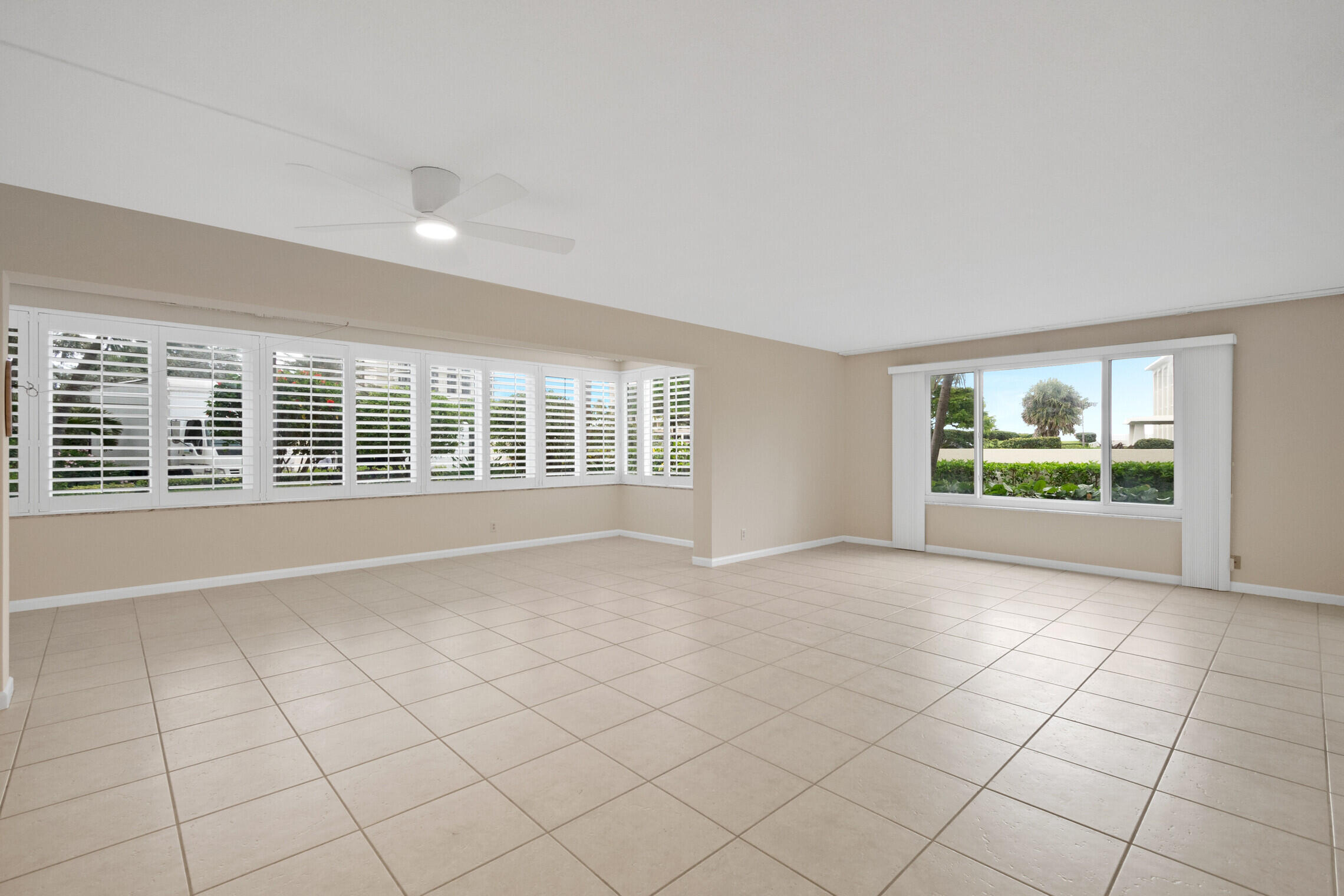 325 South Beach Road, Unit 102 Jupiter, FL 33469 - Photo 5 of 29 04__EKP3481_mls