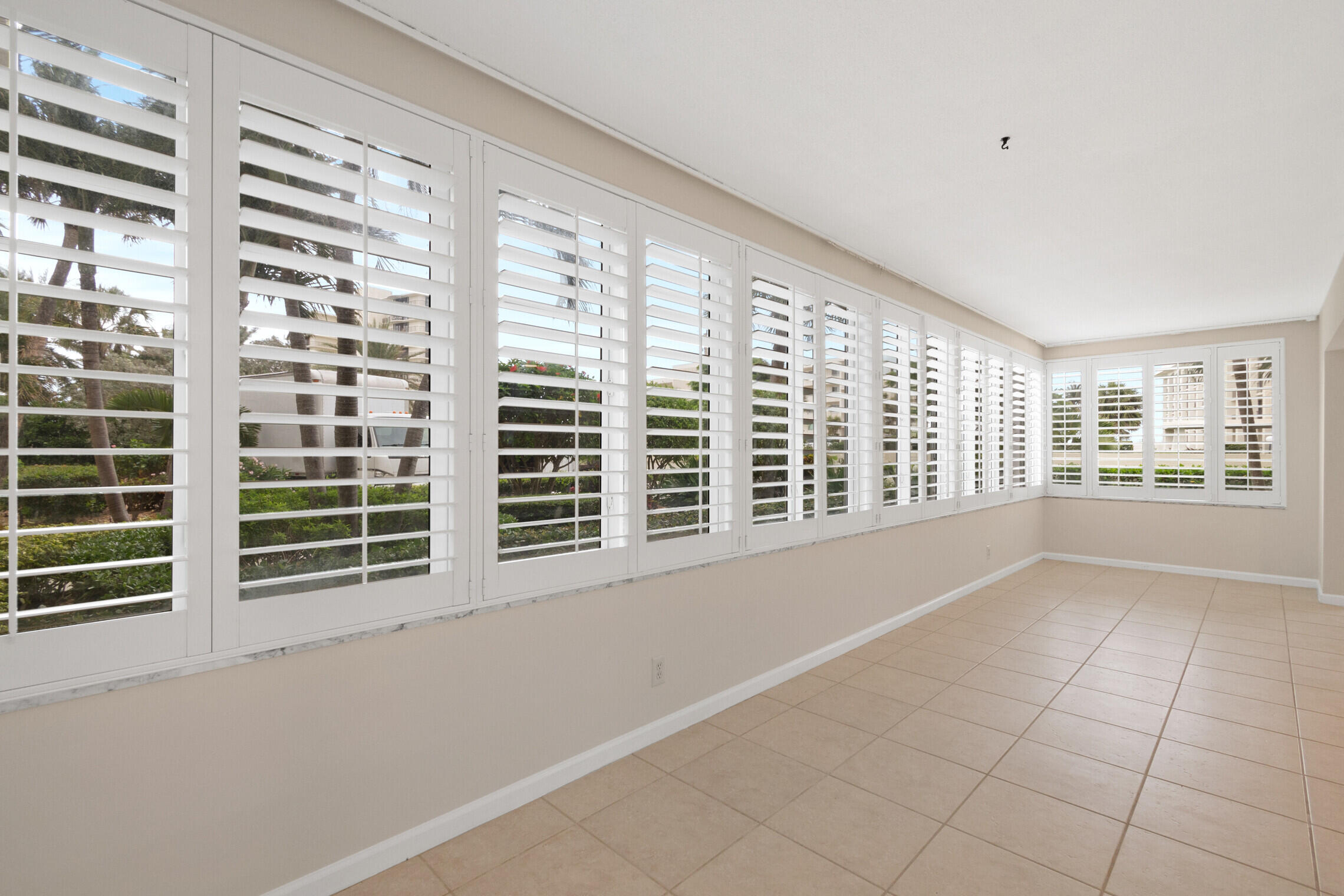 325 South Beach Road, Unit 102 Jupiter, FL 33469 - Photo 6 of 29 05__EKP3491_mls
