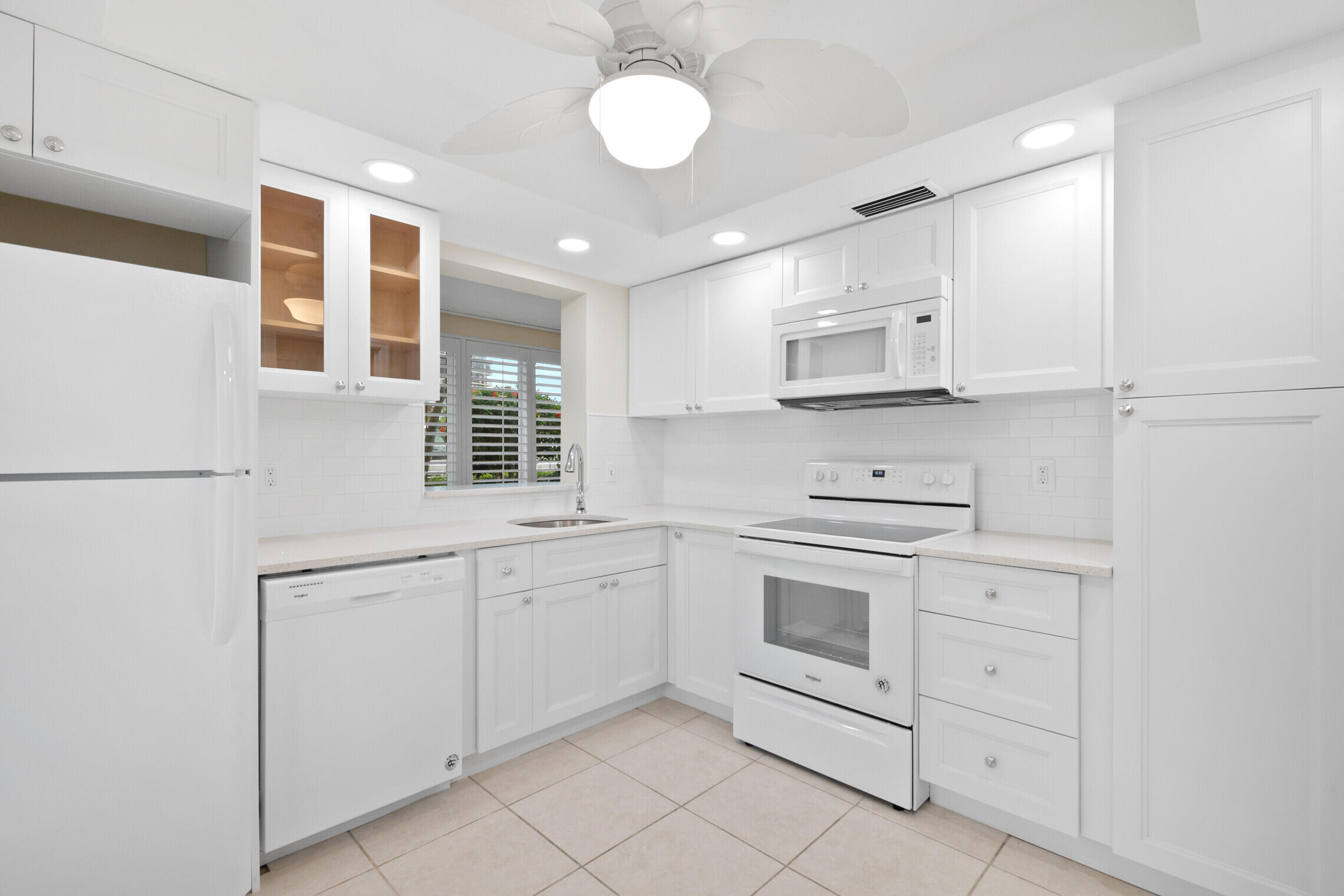 325 South Beach Road, Unit 102 Jupiter, FL 33469 - Photo 8 of 29 07__EKP3501_mls