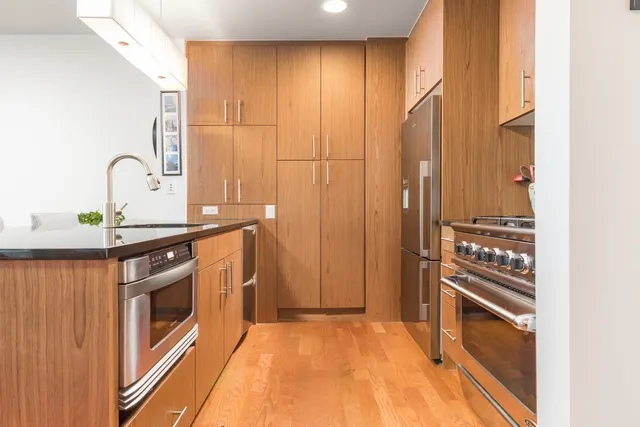 $3,950 | 5-49 Borden Avenue, Unit 4K | Long Island City