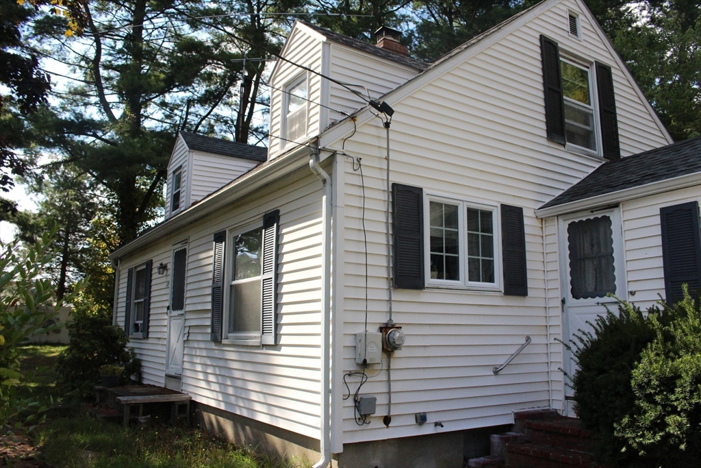 38 Elm Street East Raynham, MA 02767 - Photo 2 of 6