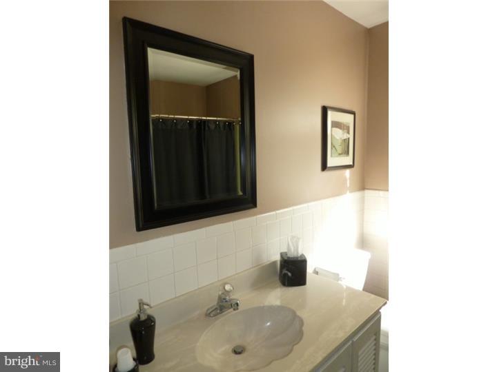 260 Sycamore Mills Road Media, PA 19063 - Photo 17 of 25 Bathroom