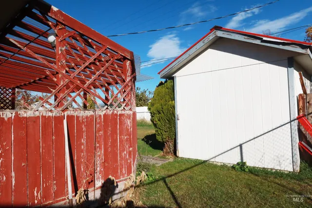 $240,000 | 387 North Conant Avenue, Burley, ID 83318