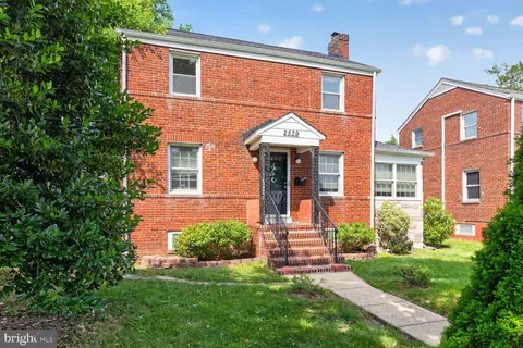 $1,195,000 | 2539 Washington Boulevard, Arlington, VA 22201