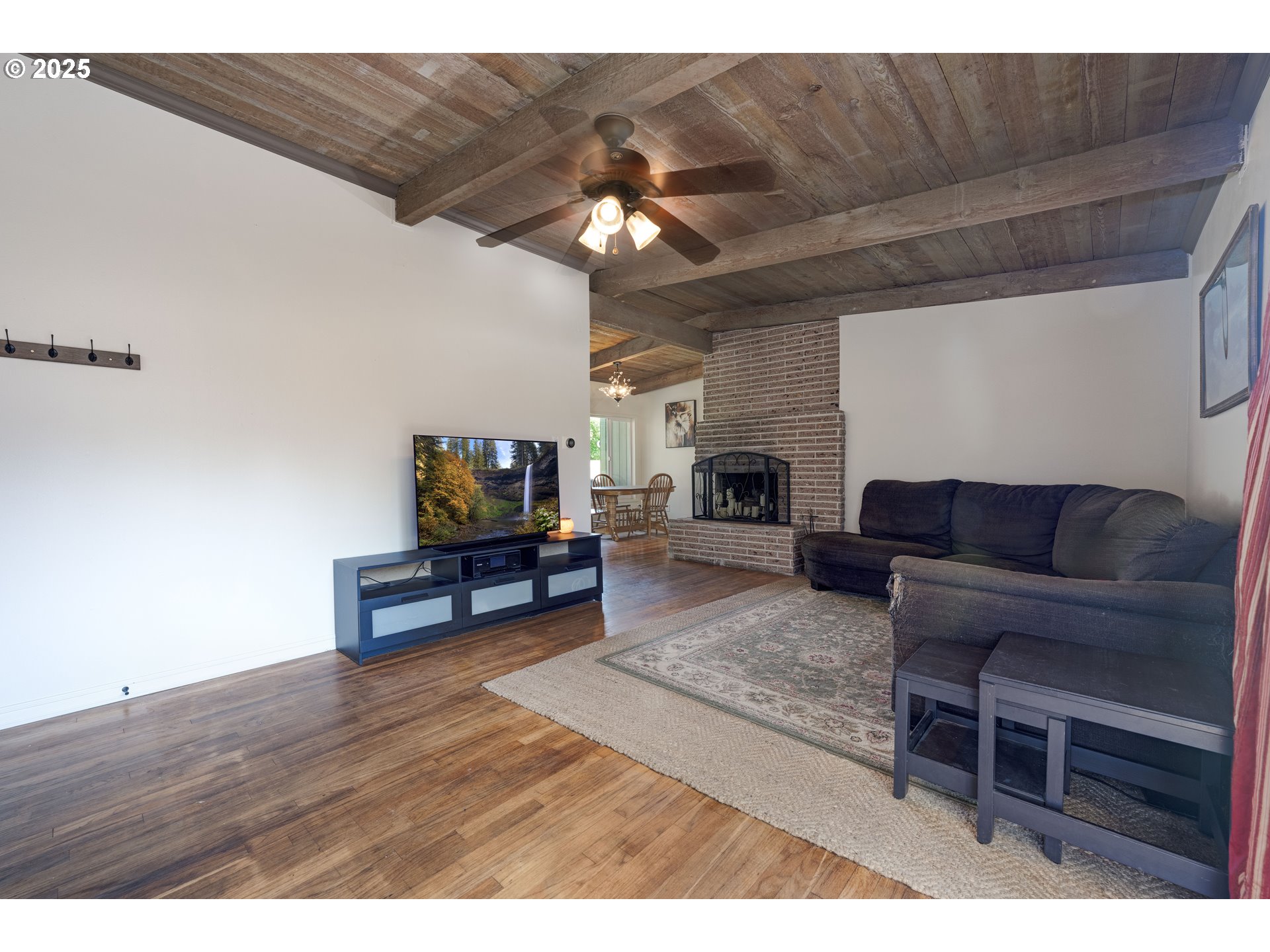 5370 Southwest Washington Avenue Beaverton, OR 97005 - Photo 3 of 25 Gallery Image 3