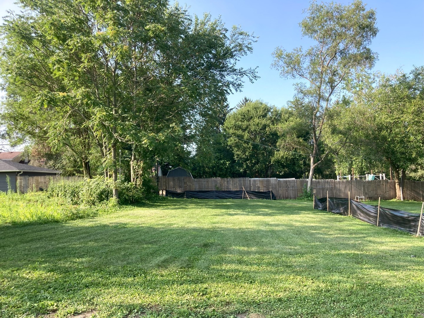 322 South Prairie Road New Lenox, IL 60451 - Photo 4 of 8 a view of a house with a yard