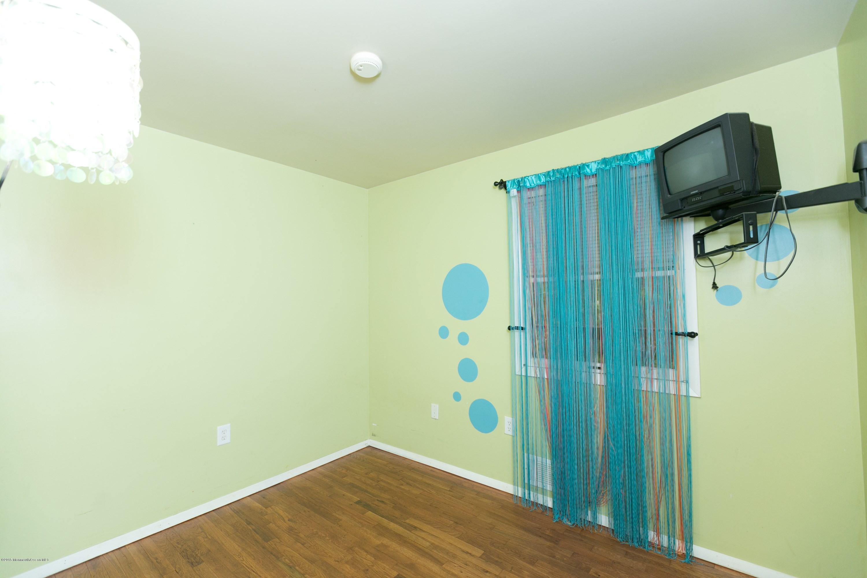 757 Green Valley Road Jackson, NJ 08527 - Photo 14 of 25 Room
