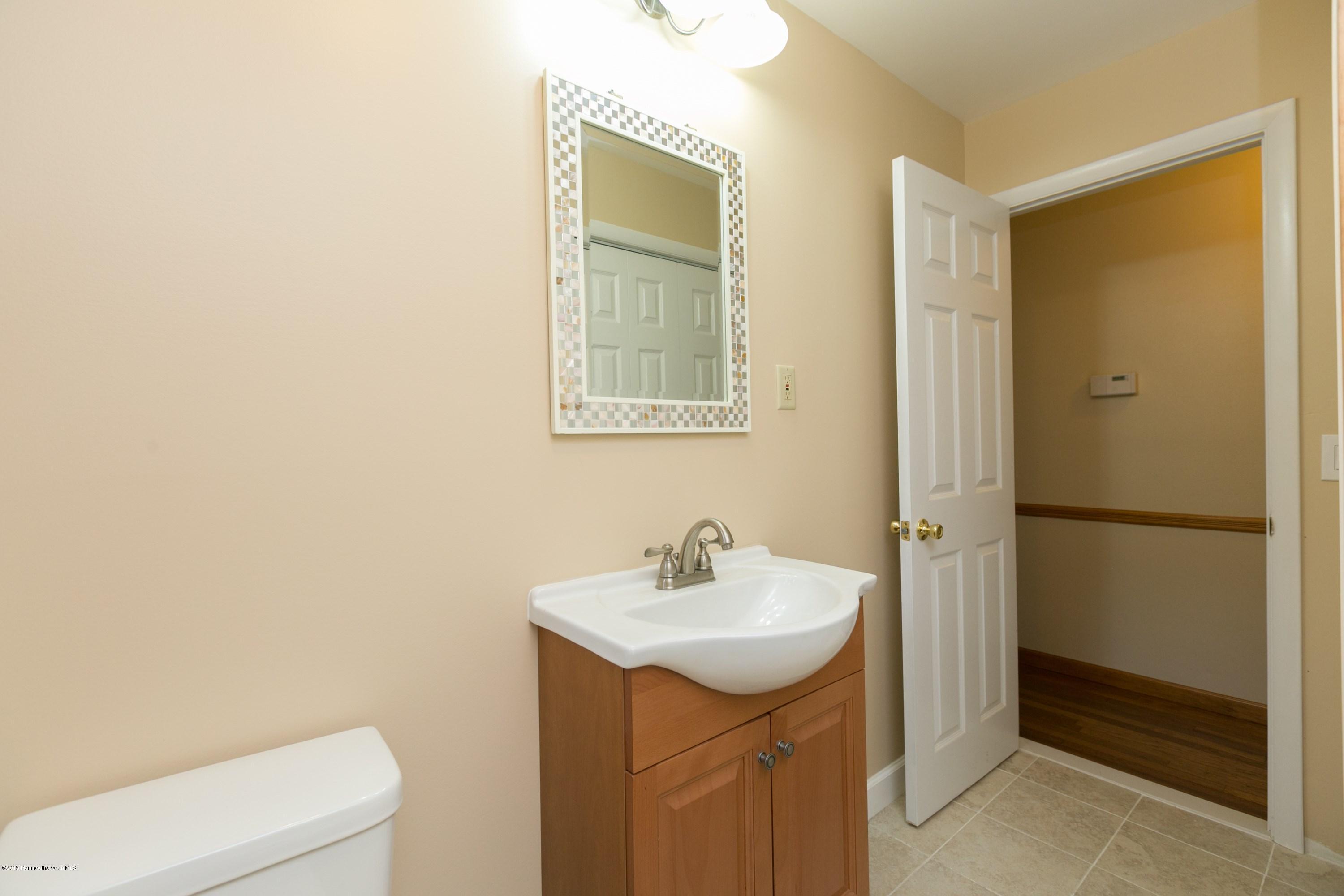 757 Green Valley Road Jackson, NJ 08527 - Photo 15 of 25 Bathroom