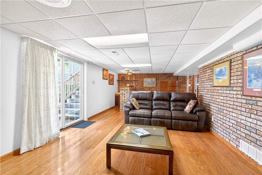 236 Sunset Road Pittsburgh, PA 15237 - Photo 28 of 45 Gallery Image 28