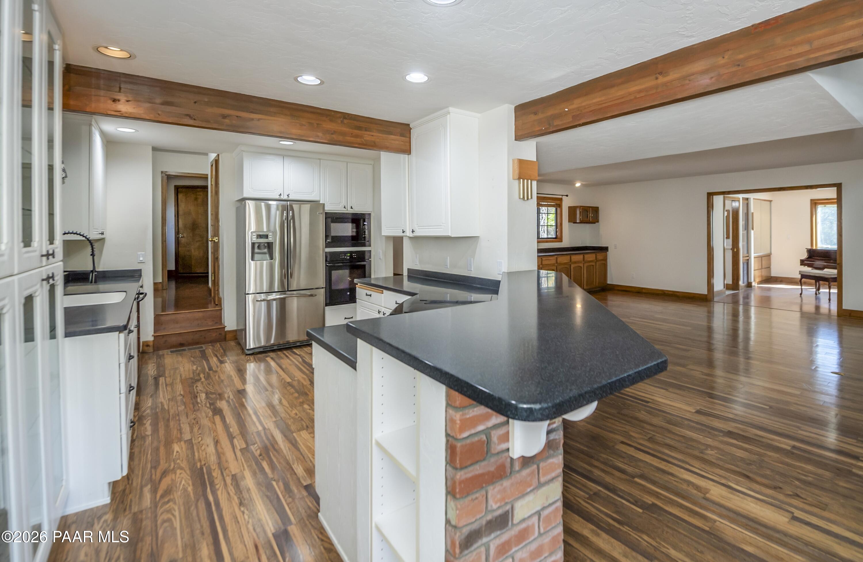 1106 East Timber Ridge Road Prescott, AZ 86303 - Photo 9 of 53 Kitchen
