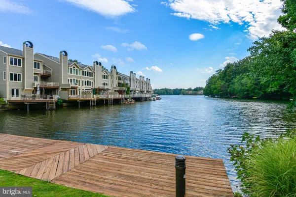 a view of building with an outdoor space