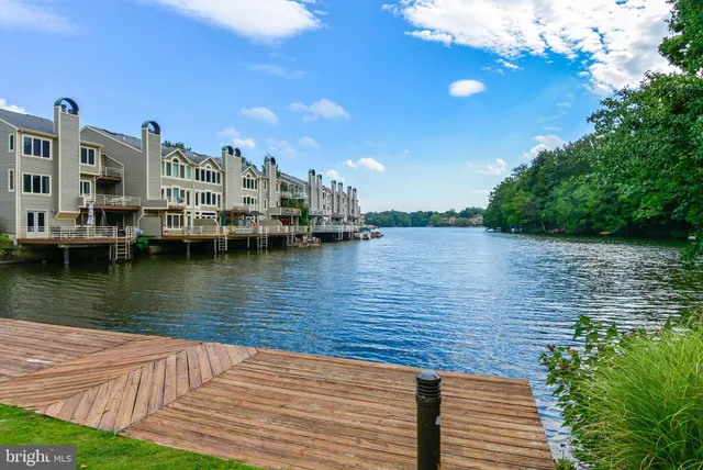 a view of building with an outdoor space