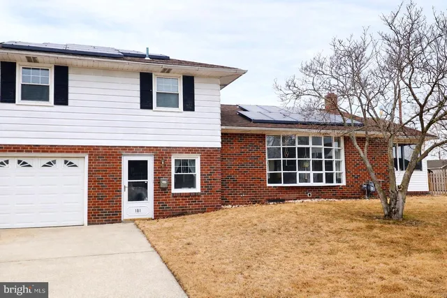 $340,000 | 101 Giammarino Avenue, Gibbstown, NJ 08027