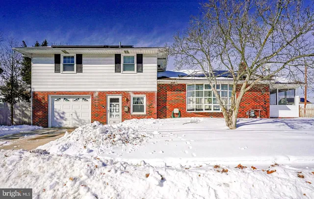 $340,000 | 101 Giammarino Avenue, Gibbstown, NJ 08027