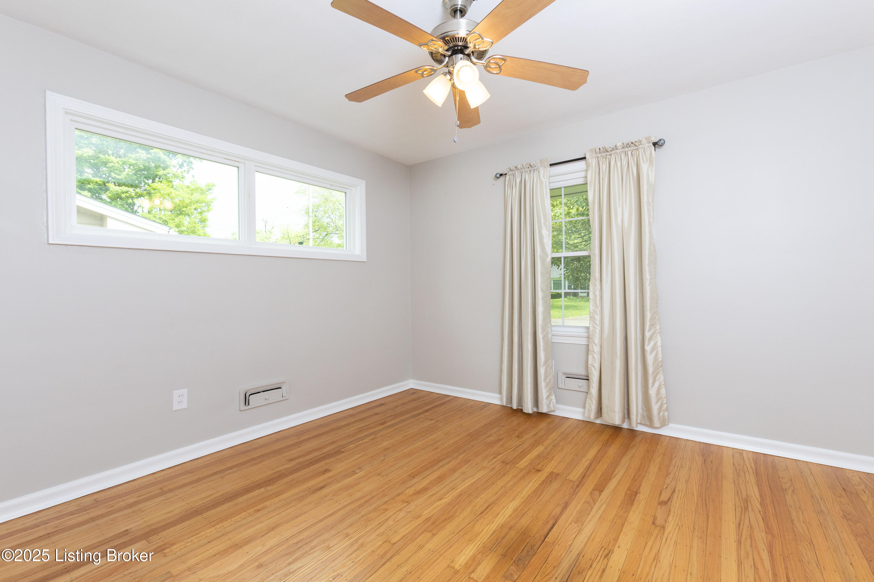 4241 Middlebrook Road Louisville, KY 40207 - Photo 22 of 35 Middlebrook-131