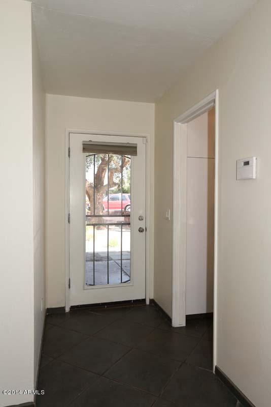 443 West Cheery Lynn Road Phoenix, AZ 85013 - Photo 19 of 20 Foyer