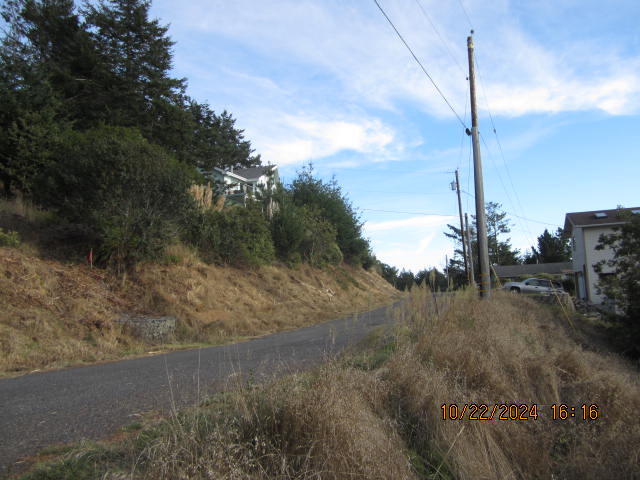60 Spruce Road Shelter Cove, CA 95589 - Photo 20 of 21