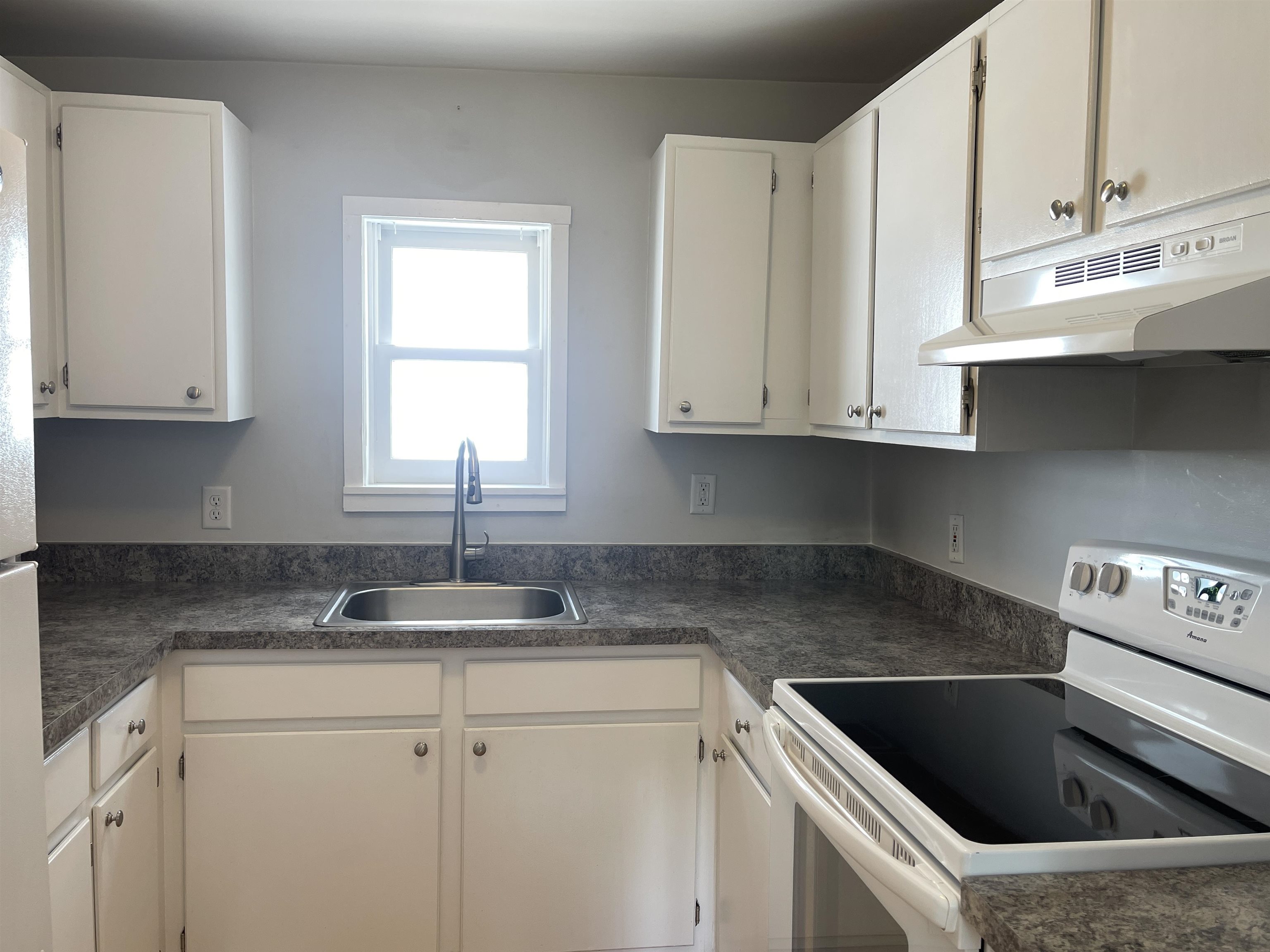 160 Main Street, Unit 2 Montpelier, VT 05602 - Photo 8 of 34