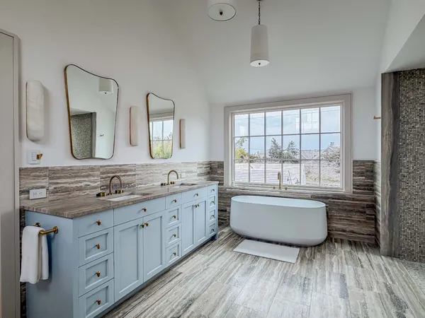 $7,950,000 | 2 Lexington Avenue, Edgartown, MA 02539