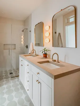 $7,950,000 | 2 Lexington Avenue, Edgartown, MA 02539