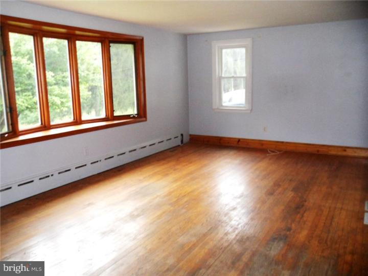 1115 South Caln Road Coatesville, PA 19320 - Photo 3 of 16 Gallery Image 3