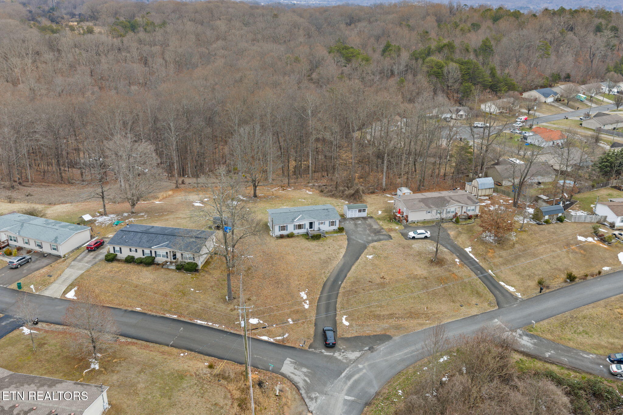 131 Moosetrail Lane Powell, TN 37849 - Photo 6 of 25 11-web-or-mls-131 Moosetrail--36