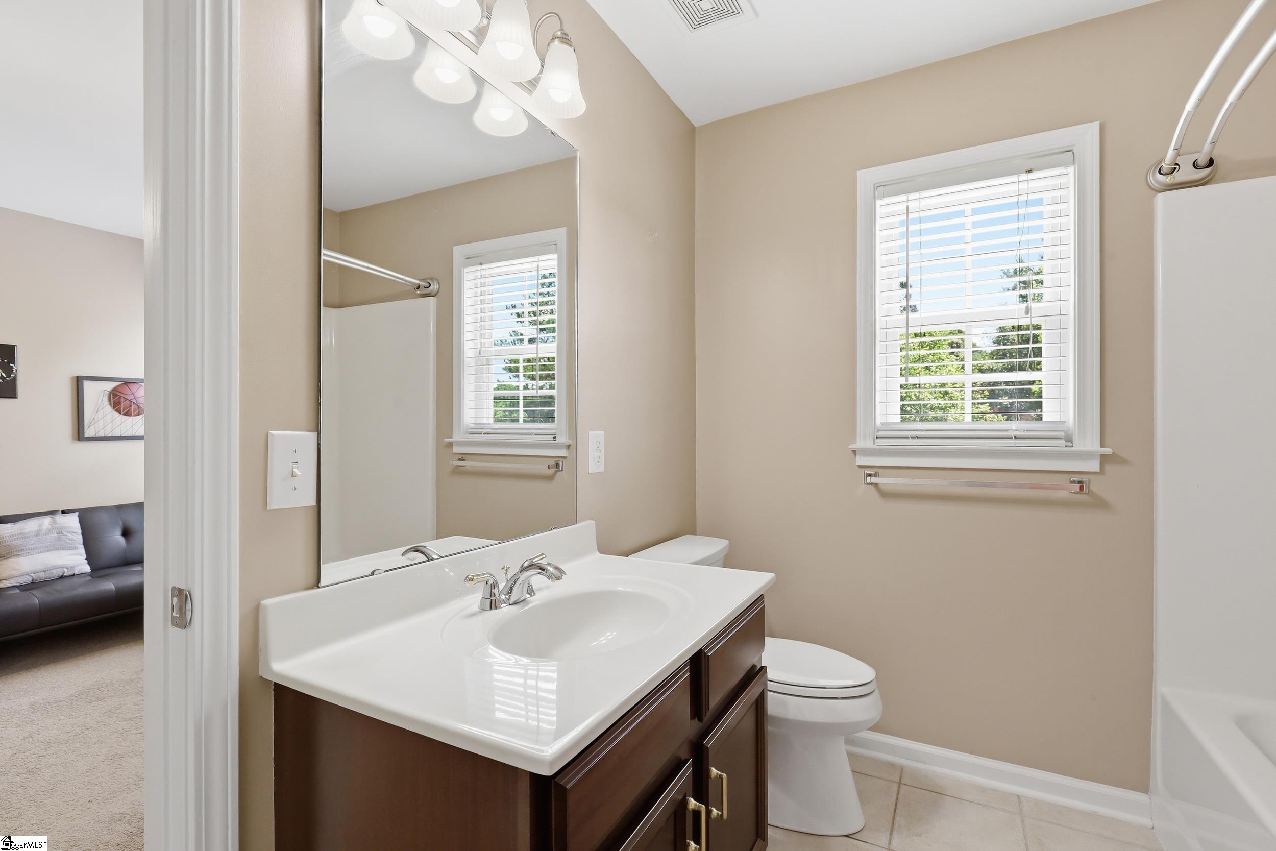 100 Yorkswell Lane Greenville, SC 29607 - Photo 25 of 33