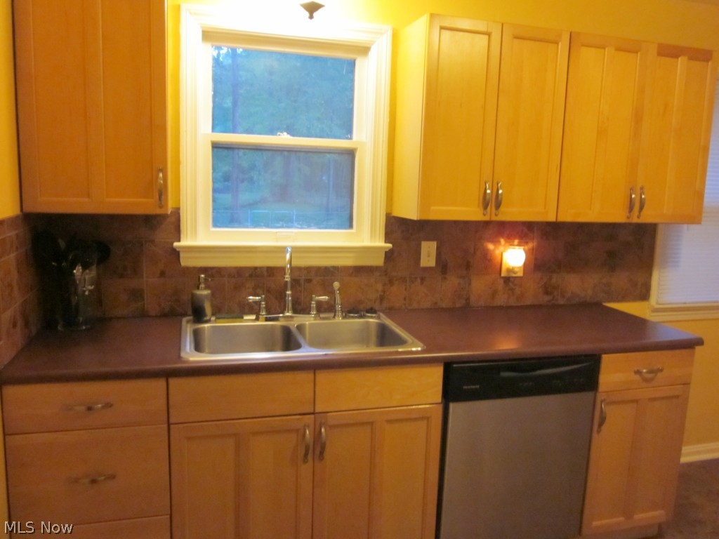6303 Avon Belden Road North Ridgeville, OH 44039 - Photo 7 of 12