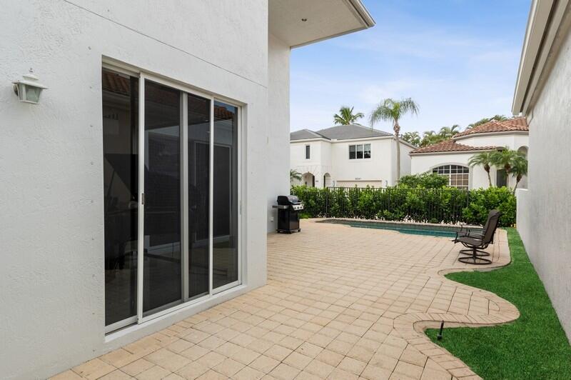 4285 Northwest 66th Place Boca Raton, FL 33496 - Photo 17 of 20 16_4285NW66thPlace_85_Patio_FlexMLS800x6