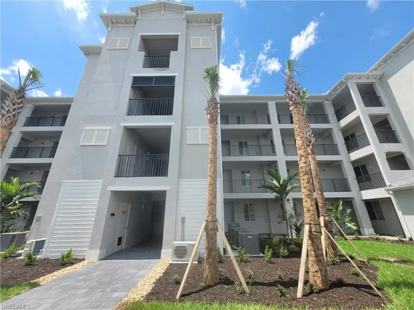 $2,495 | 5835 Double Eagle Circle, Unit 4742, Immokalee, FL 34142